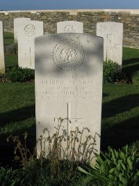 Grand-Seraucourt British Cemetery - McNicol, George