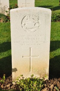 Grand-Seraucourt British Cemetery - Millett, J