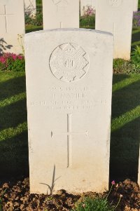 Grand-Seraucourt British Cemetery - Napier, R