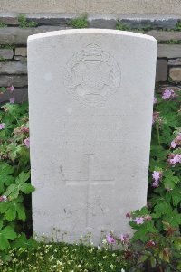 Grand-Seraucourt British Cemetery - Noble, J A