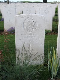 Grand-Seraucourt British Cemetery - Onions, J T