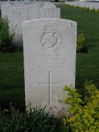 Grand-Seraucourt British Cemetery - Patterson, P J