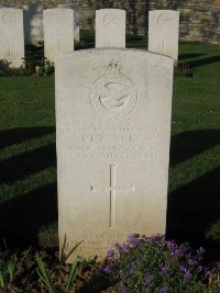 Grand-Seraucourt British Cemetery - Perkins, Jukes Ford Rumsey Irving