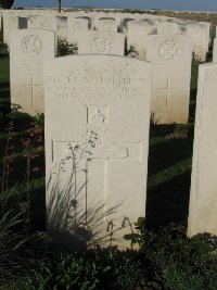 Grand-Seraucourt British Cemetery - Phillips, Arthur William