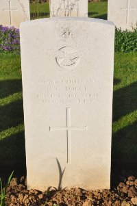 Grand-Seraucourt British Cemetery - Poole, B G