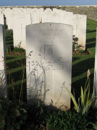 Grand-Seraucourt British Cemetery - Proctor, J