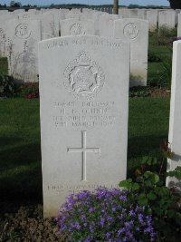 Grand-Seraucourt British Cemetery - Quinn, H G