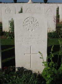 Grand-Seraucourt British Cemetery - Robinson, J