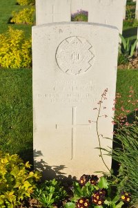 Grand-Seraucourt British Cemetery - Seenan, C P