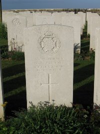 Grand-Seraucourt British Cemetery - Simmons, G A