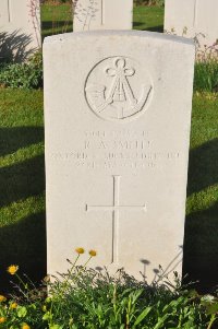 Grand-Seraucourt British Cemetery - Smith, R A