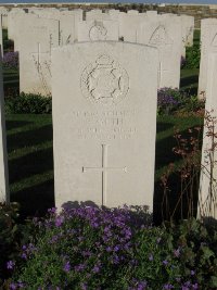 Grand-Seraucourt British Cemetery - Smith, R