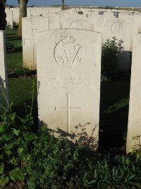 Grand-Seraucourt British Cemetery - Smyth, W J