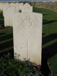 Grand-Seraucourt British Cemetery - Snow, A W S