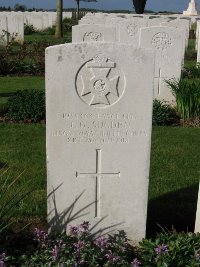 Grand-Seraucourt British Cemetery - Sugden, J G