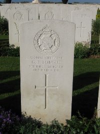 Grand-Seraucourt British Cemetery - Tongue, G T