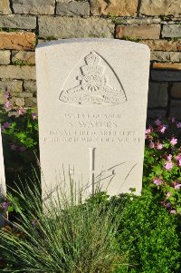 Grand-Seraucourt British Cemetery - Waters, Sidney