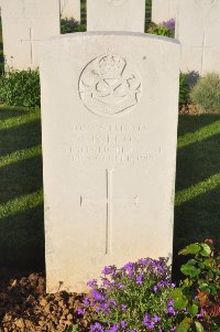 Grand-Seraucourt British Cemetery - Wilcox, C