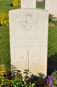 Grand-Seraucourt British Cemetery - Wilson, Brodie Wyatt