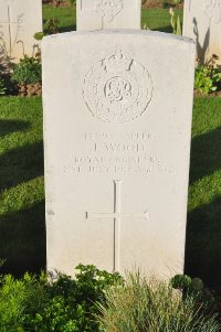 Grand-Seraucourt British Cemetery - Wood, John