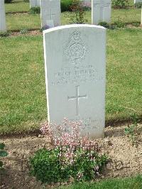 Foncquevillers Military Cemetery - Furness, Bruce