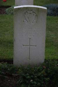 Hermies British Cemetery - Holmes, E