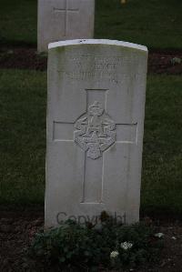 Hermies British Cemetery - Pryce, W