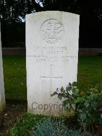 Hermies British Cemetery - Smith, H W J