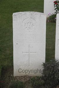 Les Baraques Military Cemetery Sangatte - Ball, Cora Cornish