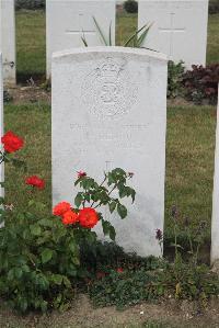 Les Baraques Military Cemetery Sangatte - Beard, A