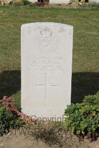 Les Baraques Military Cemetery Sangatte - Blythe, A E