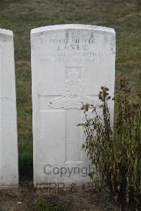 Les Baraques Military Cemetery Sangatte - Reid, Frederick Hubert