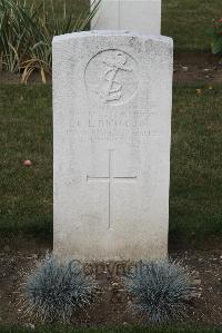 Les Baraques Military Cemetery Sangatte - Richards, Bertrand Lewis