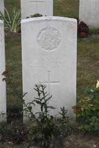 Les Baraques Military Cemetery Sangatte - Savill, E G