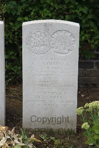 Les Baraques Military Cemetery Sangatte - Searle, H