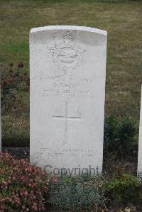 Les Baraques Military Cemetery Sangatte - Shaw, Sam