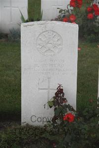 Les Baraques Military Cemetery Sangatte - Shepherd, H