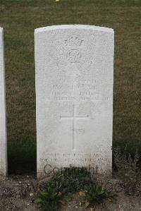 Les Baraques Military Cemetery Sangatte - Sinclair, John William