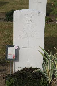 Les Baraques Military Cemetery Sangatte - Slingsby, Harry