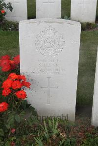 Les Baraques Military Cemetery Sangatte - Slynn, S