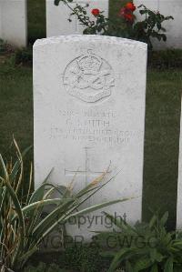 Les Baraques Military Cemetery Sangatte - Smith, G