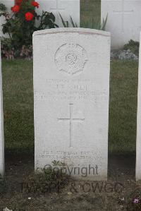 Les Baraques Military Cemetery Sangatte - Smith, J T