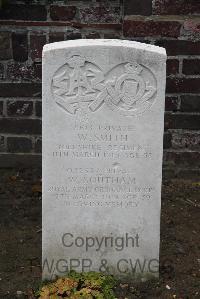 Les Baraques Military Cemetery Sangatte - Smith, W