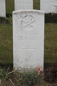 Les Baraques Military Cemetery Sangatte - Spencer, T