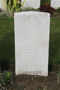 Les Baraques Military Cemetery Sangatte - Steele, W J