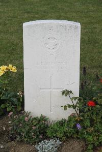 Les Baraques Military Cemetery Sangatte - Stewart, A R