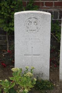 Les Baraques Military Cemetery Sangatte - Stone, P