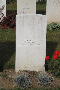 Les Baraques Military Cemetery Sangatte - Thomas, Rowland Parry