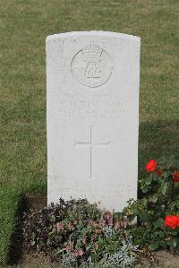 Les Baraques Military Cemetery Sangatte - Thompson, Charles Henry