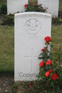 Les Baraques Military Cemetery Sangatte - Toms, J F